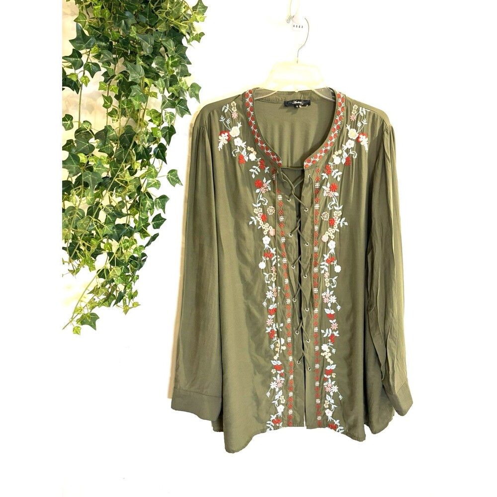 Andree By Unit Top Women Size 1X Green Multi Embroidered Lace Front Floral Boho